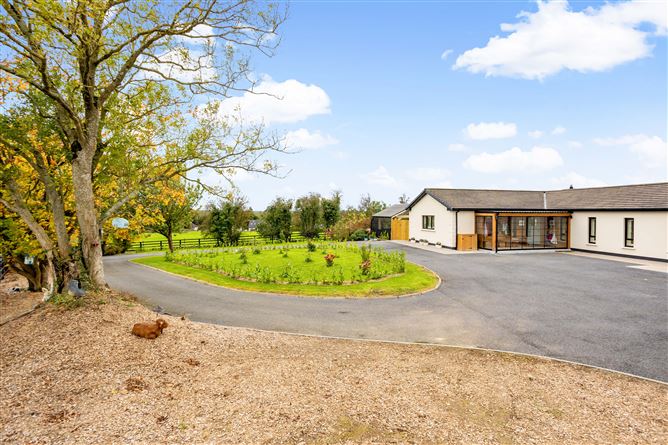 Twin Hills Lodge, Knockanally, Donadea, Kildare