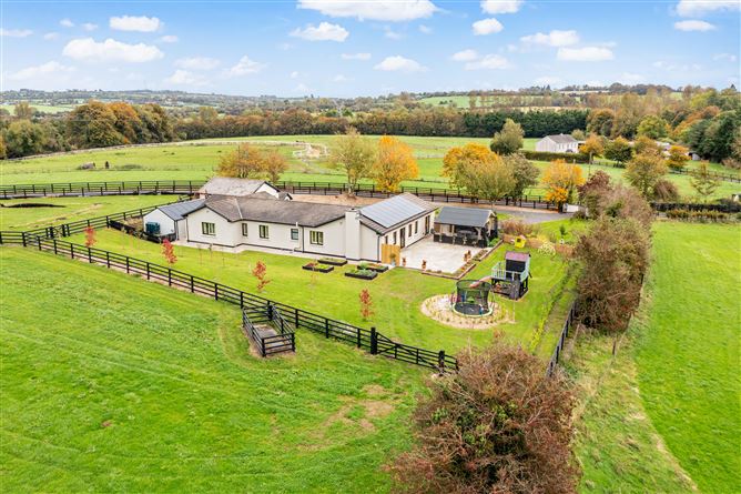 Twin Hills Lodge, Knockanally, Donadea, Kildare
