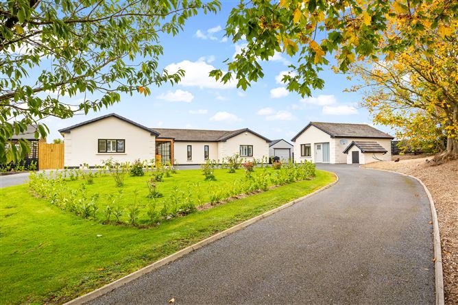 Twin Hills Lodge, Knockanally, Donadea, Kildare