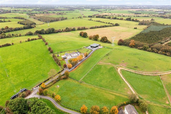 Twin Hills Lodge, Knockanally, Donadea, Kildare