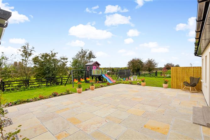 Twin Hills Lodge, Knockanally, Donadea, Kildare