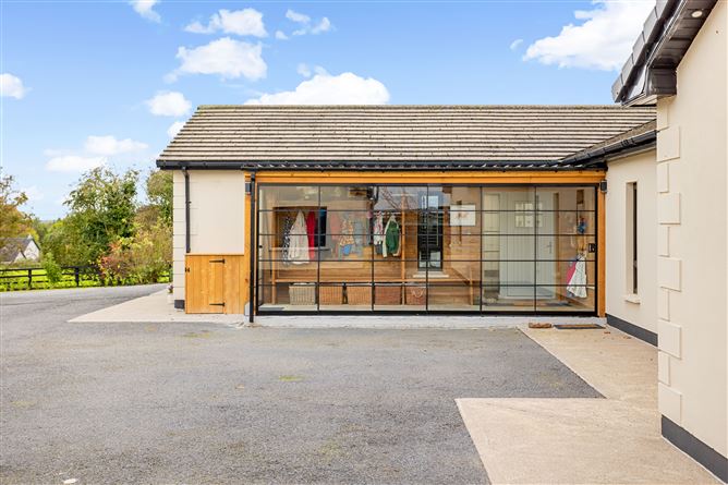 Twin Hills Lodge, Knockanally, Donadea, Kildare