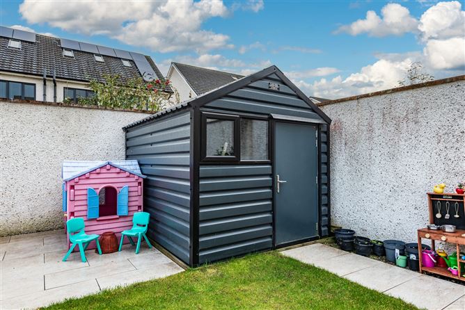 https://photos-a.propertyimages.ie/media/8/3/6/4963638/1c1decd5-dd78-4ad3-b005-3e65f4341f18_l.jpg