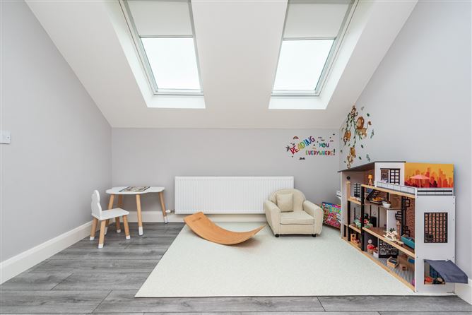https://photos-a.propertyimages.ie/media/8/3/6/4963638/1c1decd5-dd78-4ad3-b005-3e65f4341f18_l.jpg