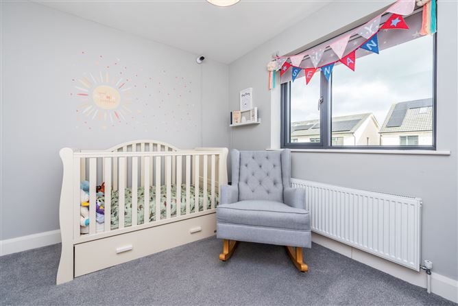 https://photos-a.propertyimages.ie/media/8/3/6/4963638/1c1decd5-dd78-4ad3-b005-3e65f4341f18_l.jpg