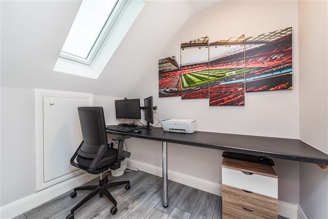 https://photos-a.propertyimages.ie/media/8/3/6/4963638/1c1decd5-dd78-4ad3-b005-3e65f4341f18_l.jpg
