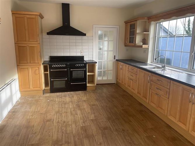 Clash, Ballinacourty, Dungarvan, Waterford