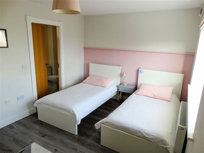 12 Parklands Place, Saggart, Co. Dublin