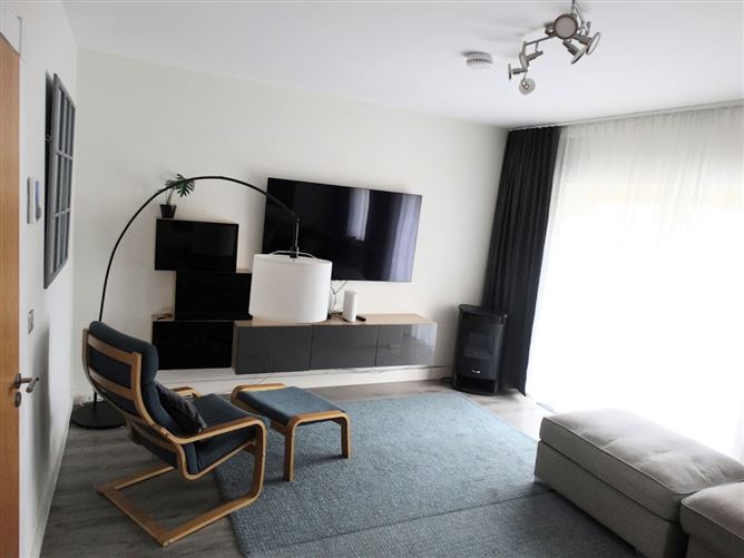 12 Parklands Place, Saggart, Co. Dublin