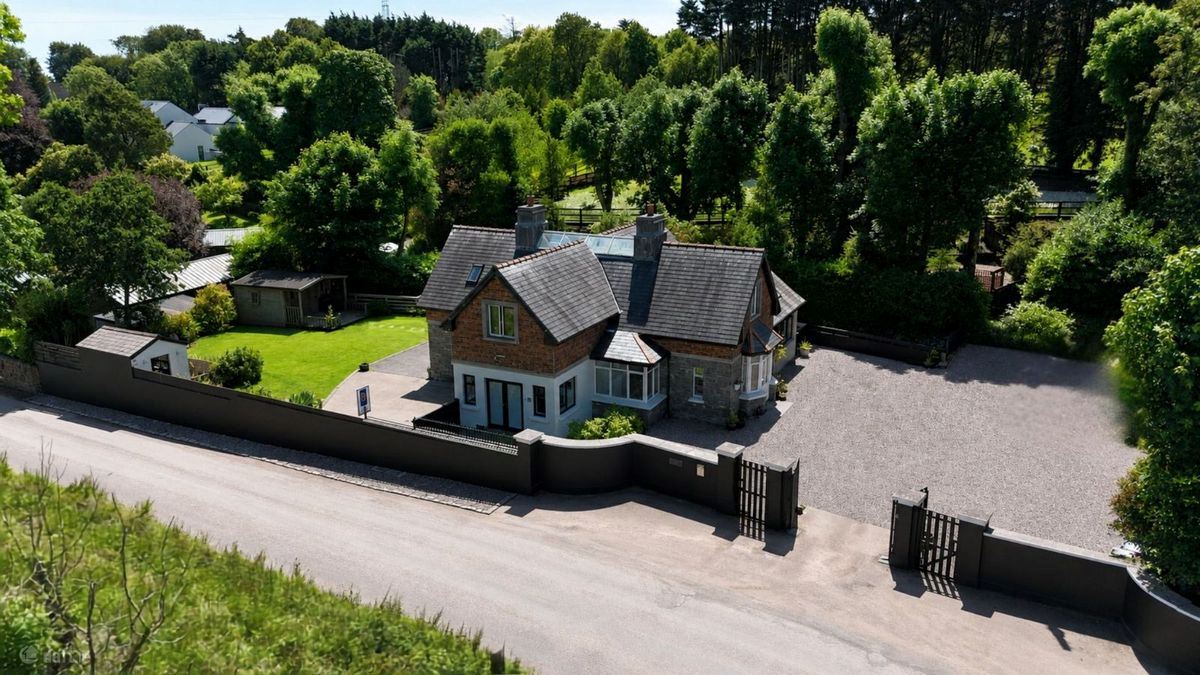 Parkgarriff Lodge, Laurel Hill, Monkstown, Cork