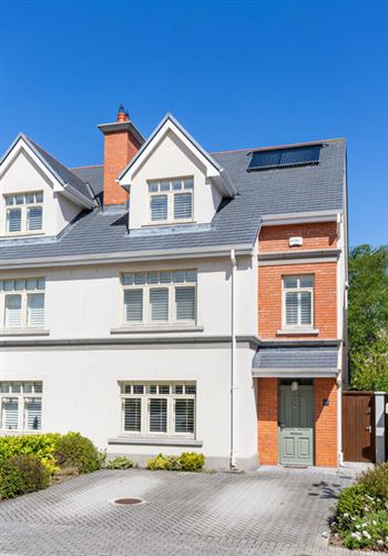 106 College Square, Wainsfort Manor Drive, Terenure