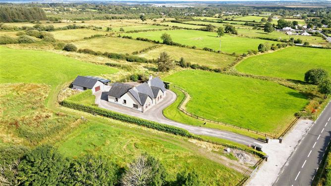 Photo 45 of 57 — Cross South, Ballaghaderreen, Co. Roscommon