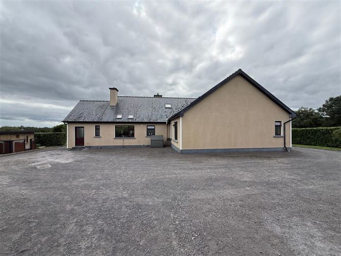 Photo 42 of 57 — Cross South, Ballaghaderreen, Co. Roscommon