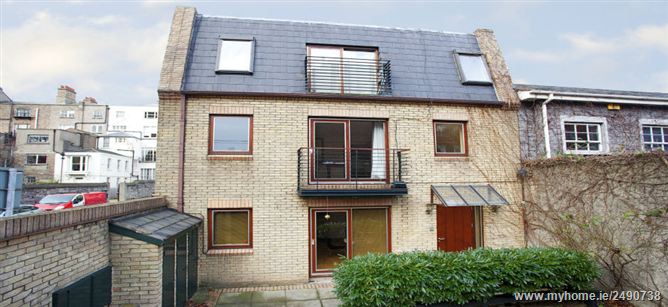 3 Cumberland Mews, Leeson Street,   Dublin 2