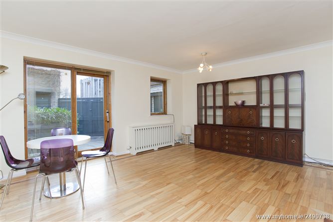 3 Cumberland Mews, Leeson Street,   Dublin 2
