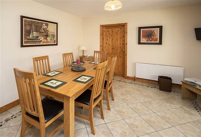 7 Castle Court, Hospital Lane, Lismore, Co. Waterford