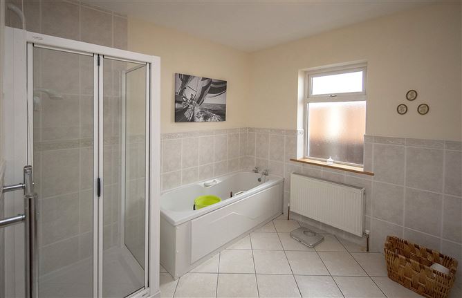 7 Castle Court, Hospital Lane, Lismore, Co. Waterford