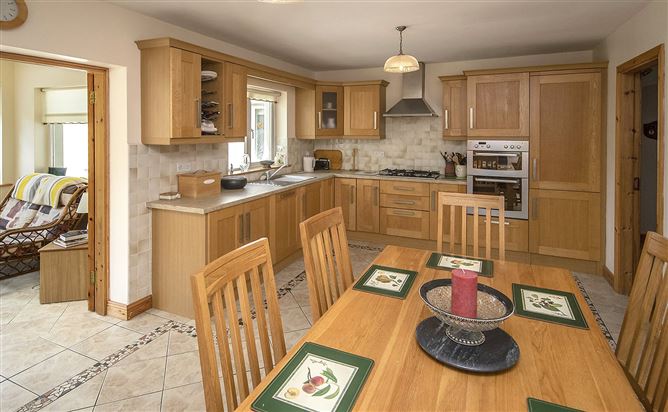 7 Castle Court, Hospital Lane, Lismore, Co. Waterford