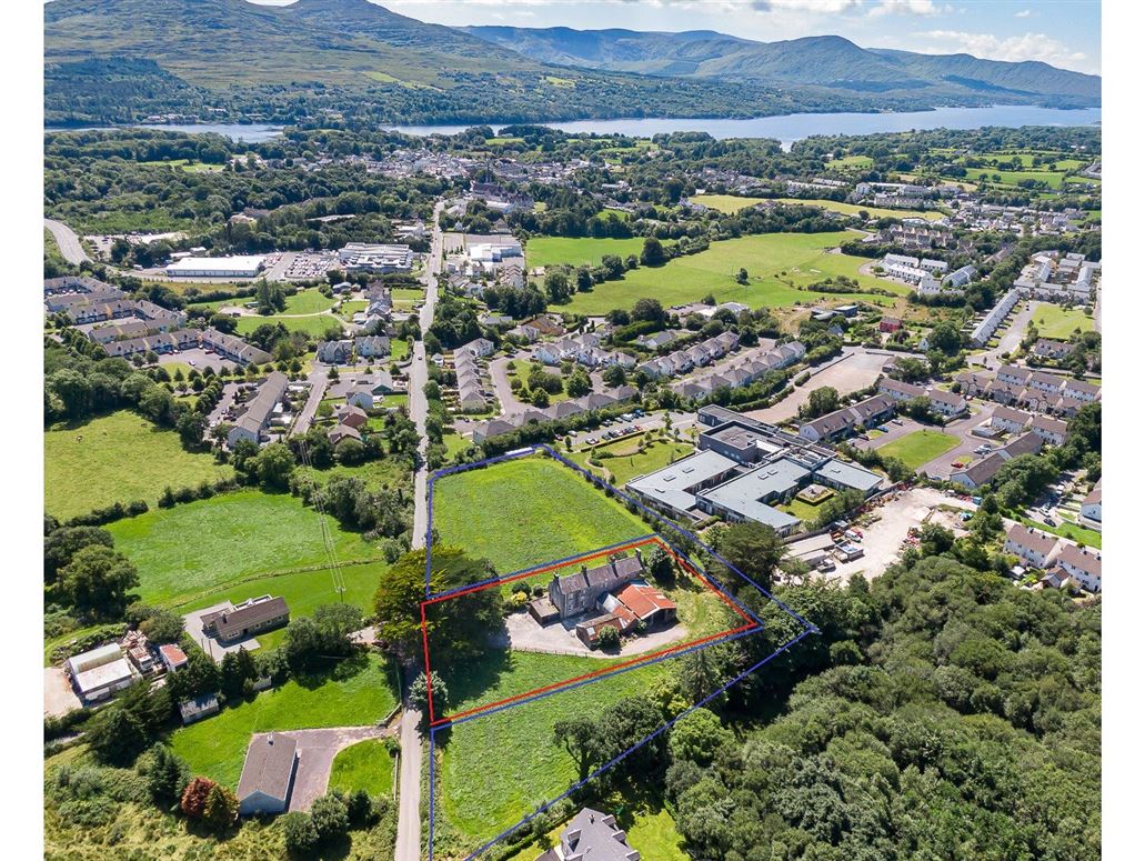 Dromneavane, Kenmare, Co. Kerry Dromneavane, Kenmare, Co. Kerry