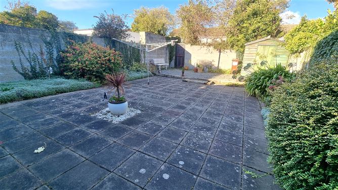 105 Oak Court Drive, Palmerstown,   Dublin 20