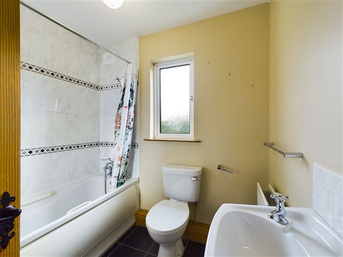 5 Beech Avenue, Monvoy Valley, Tramore, Waterford