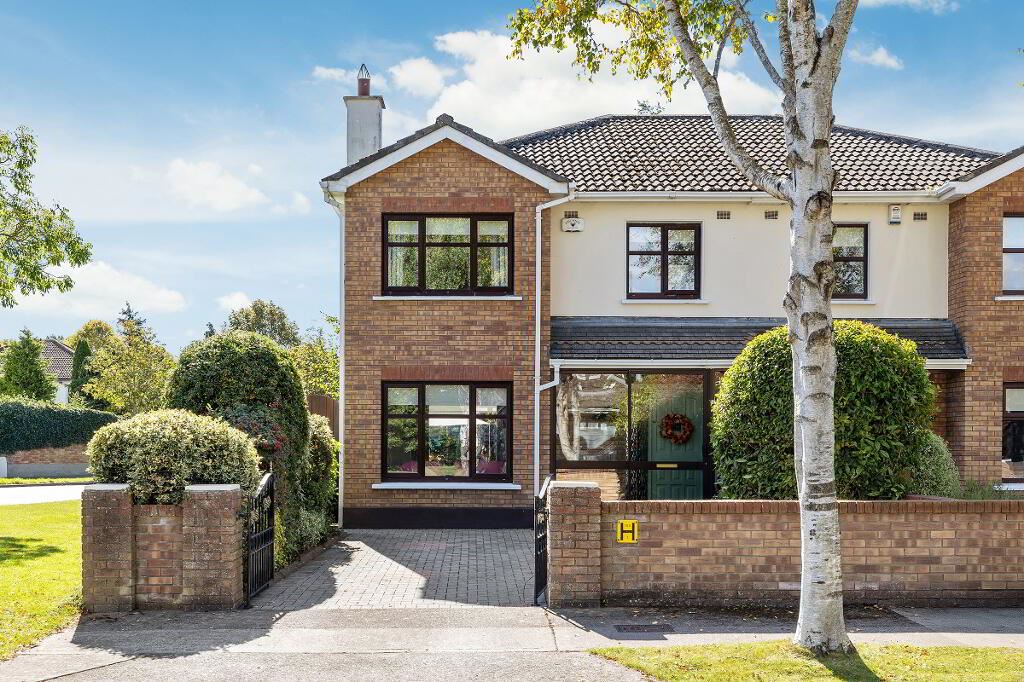 2 Edmundsbury Court, Lucan, Dublin