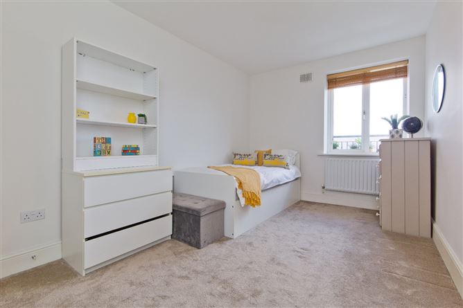 75 Ballintyre Grove, Ballinteer, Dublin16