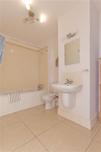 75 Ballintyre Grove, Ballinteer, Dublin16