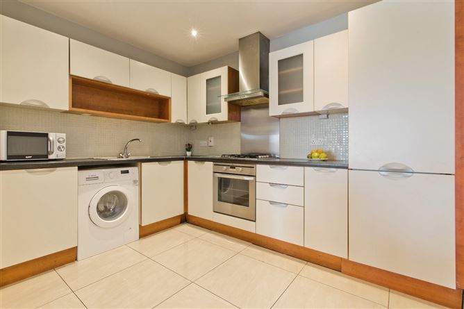 75 Ballintyre Grove, Ballinteer, Dublin16