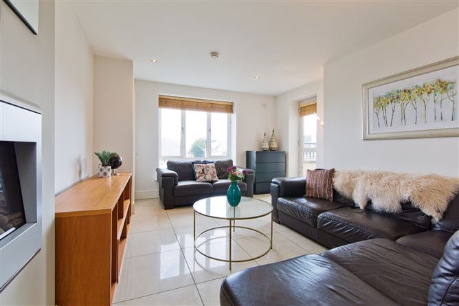 75 Ballintyre Grove, Ballinteer, Dublin16