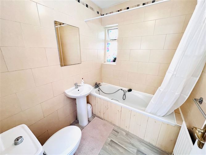 Photo 13 of 30 — 47 O' Connell Road, Tipperary Town, Co. Tipperary