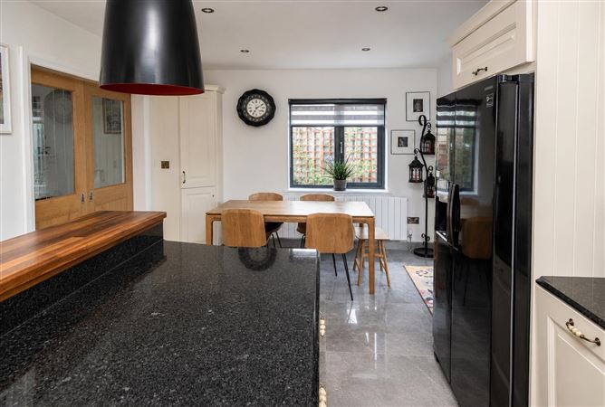 Photo 14 of 27 — 10 WATERSIDE, Dungarvan, Waterford