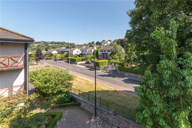 24 Ronayns Court, Rochestown Road, Douglas, Cork