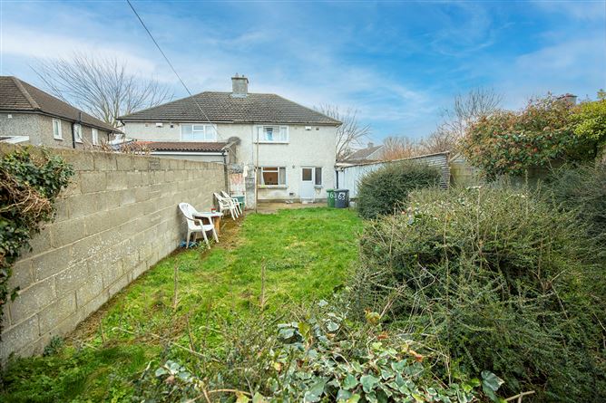 63, Shanowen Park, Santry, Dublin 9