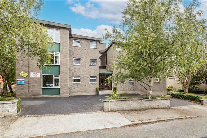 https://photos-a.propertyimages.ie/media/8/3/8/4825838/d015e877-00fe-49e3-9c47-20b174d2a49f_l.jpg