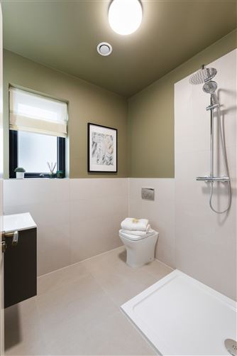 https://photos-a.propertyimages.ie/media/8/3/8/4922838/6382571f-385b-4d97-b2f0-0b68a572f1e3_l.jpg