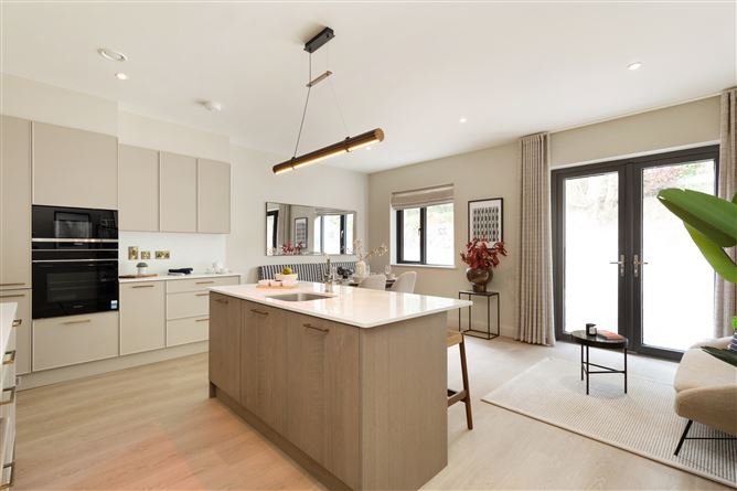 https://photos-a.propertyimages.ie/media/8/3/8/4922838/6382571f-385b-4d97-b2f0-0b68a572f1e3_l.jpg