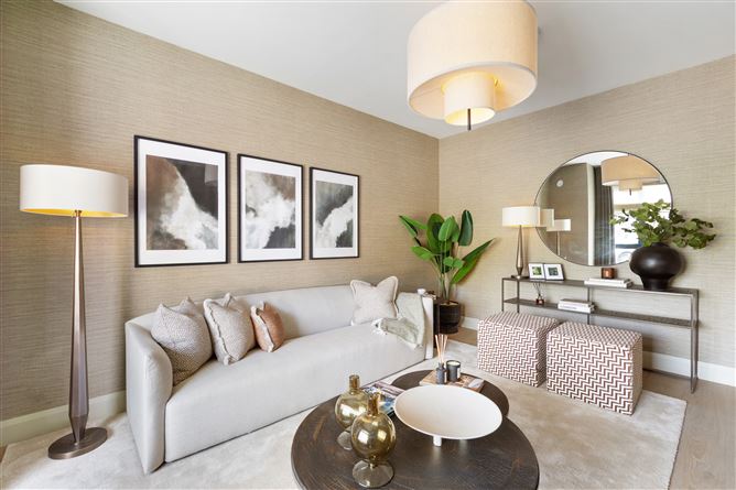 https://photos-a.propertyimages.ie/media/8/3/8/4922838/6382571f-385b-4d97-b2f0-0b68a572f1e3_l.jpg