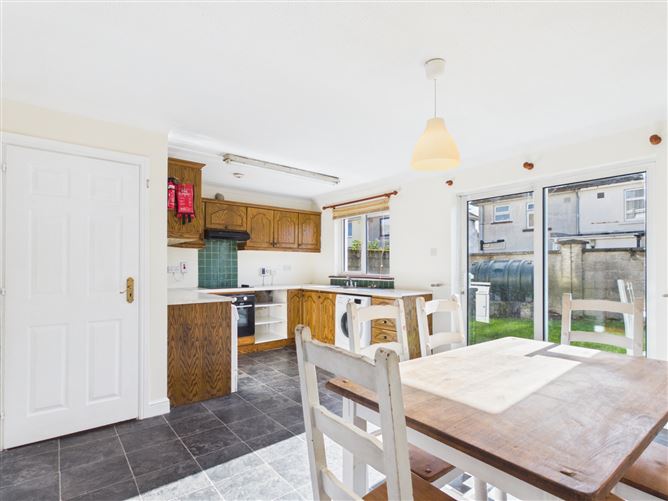 12 Sli na Siuire, Mitchel Street, Thurles, Co. Tipperary