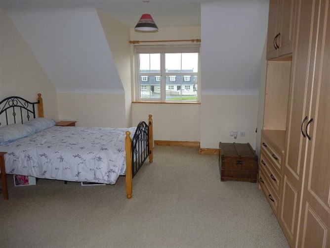 27 Greenhills, Ballinameen, Roscommon, Roscommon