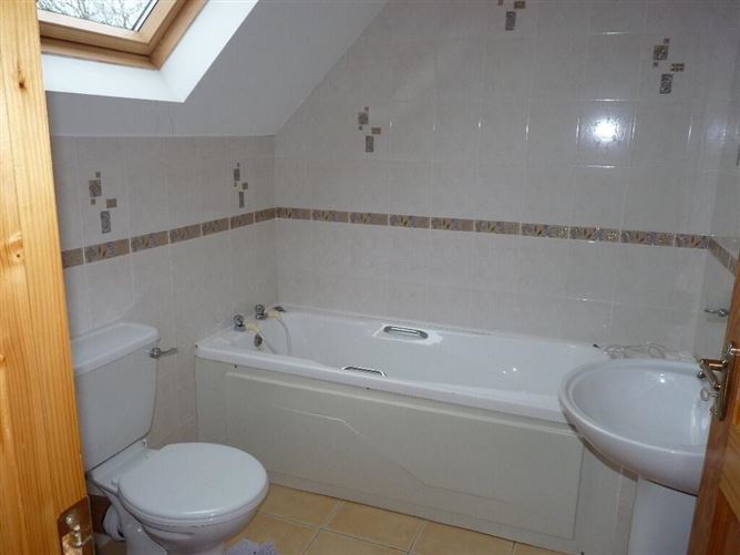 27 Greenhills, Ballinameen, REA Brady 3466938