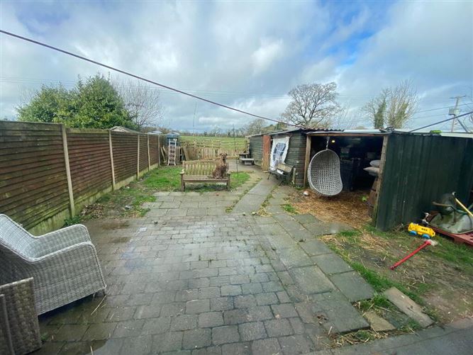 3 Cois Na Habháinn, Mullinahone, Thurles, Tipperary