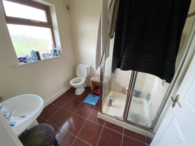 3 Cois Na Habháinn, Mullinahone, Thurles, Tipperary