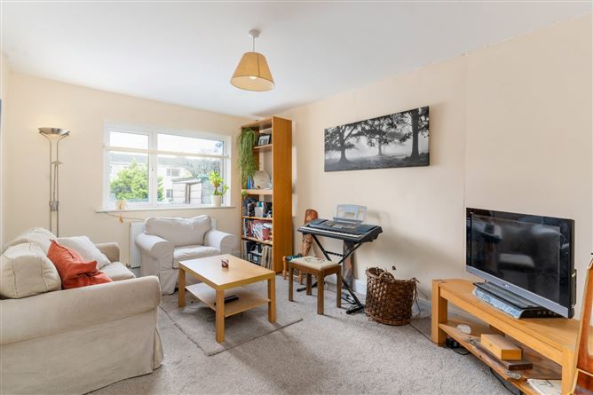 32 Hillview Estate, Dundrum