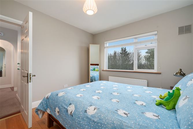 18 Maple Grove, Rathcoole, Co. Dublin