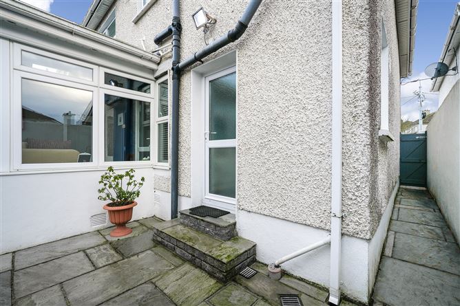 18 Maple Grove, Rathcoole, Co. Dublin