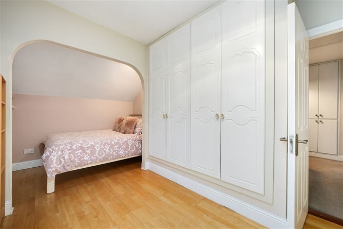 18 Maple Grove, Rathcoole, Co. Dublin