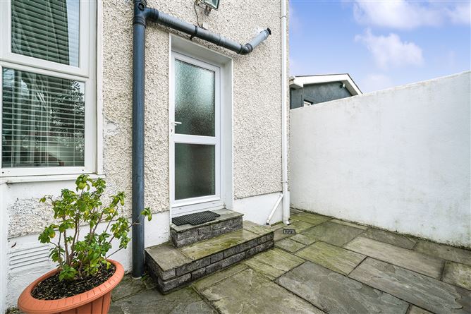 18 Maple Grove, Rathcoole, Co. Dublin