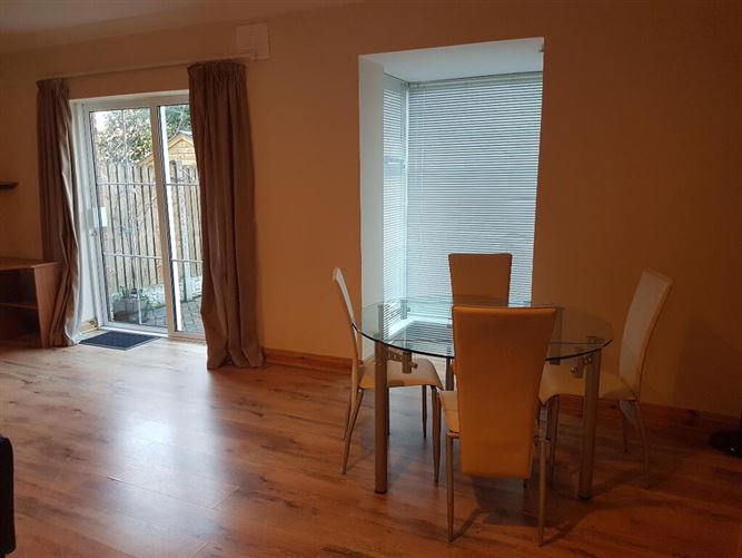 12 The Stationhouse, Weir View, Kilkenny Town, County Kilkenny