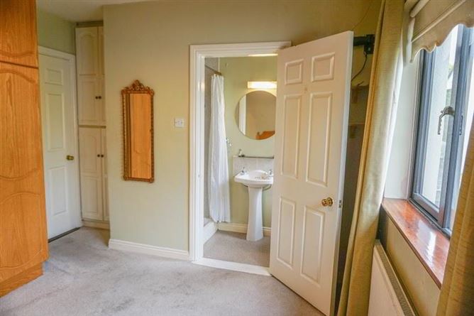6 Brooklawn, Ballyfoyle Road, Kilkenny